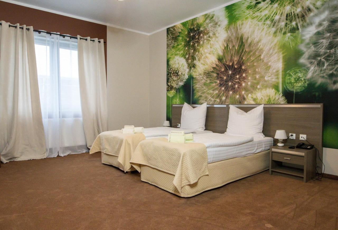 Magnolia Hotel&Restauracja Jawor Dış mekan fotoğraf